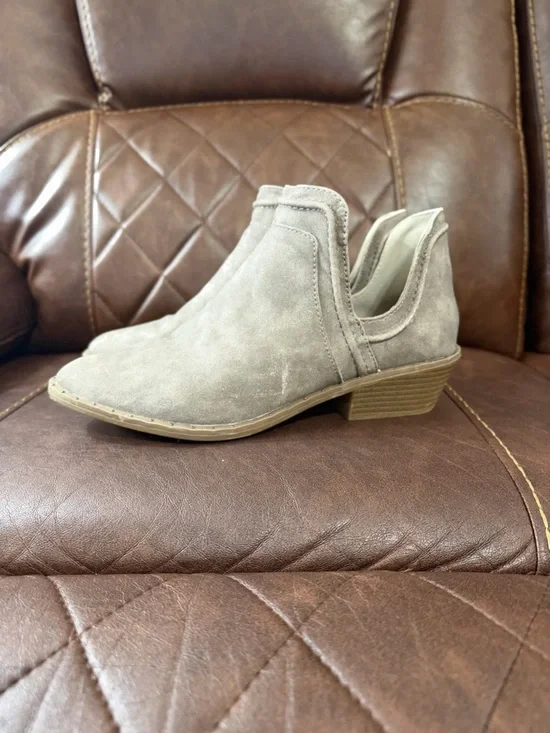 Sugar Western Taupe Studded Trim Low Heel Ankle Booties - Picture 1 of 10